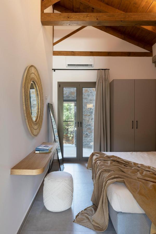 Lichnos Luxury Suites Sourpi Luaran gambar